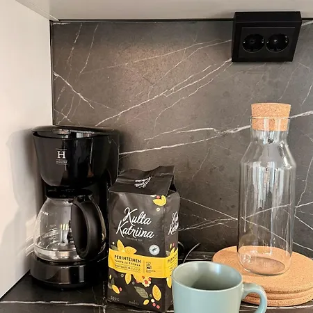 Modern 2 Bedroom In Near Hospital With Sauna And Large Balcony *