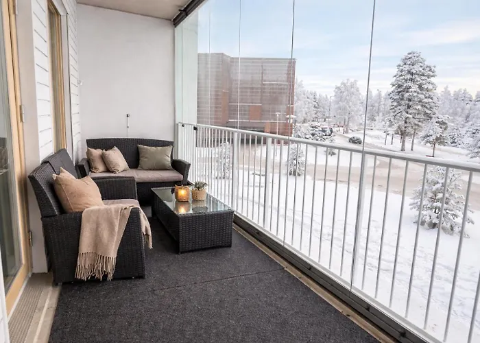 Modern 2 Bedroom In Near Hospital With Sauna And Large Balcony