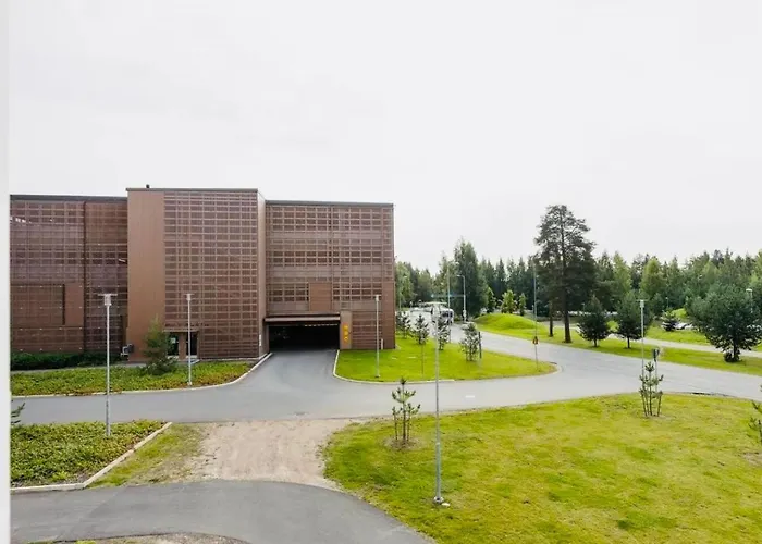 Modern 2 Bedroom In Near Hospital With Sauna And Large Balcony